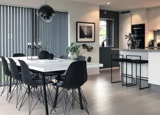 Продам 2-ком. квартиру, 62.6 м2, Тюмень, улица Новаторов, 30