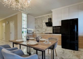 Продам 4-комнатную квартиру, 108.4 м2, Калуга, улица Поле Свободы, 129