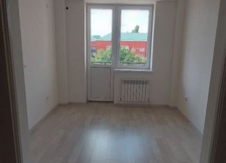 Сдаю в аренду трехкомнатную квартиру, 65 м2, Грозный, улица Новаторов, 38