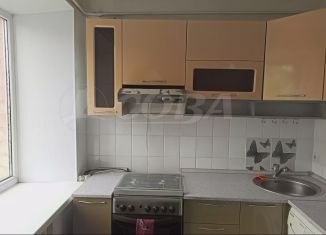 Продаю двухкомнатную квартиру, 47.7 м2, Тюмень, Холодильная улица, 55