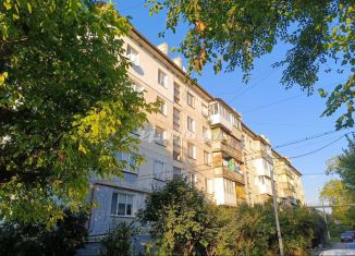 Продам 2-ком. квартиру, 38.9 м2, Крым, улица Поповкина, 16