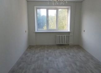 Продаю трехкомнатную квартиру, 56 м2, Новотроицк, Советская улица, 136