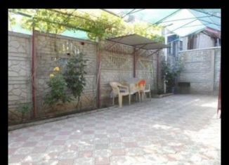 Сдаю двухкомнатную квартиру, 53 м2, Крым, улица Горького, 41