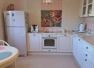 Продажа двухкомнатной квартиры, 79.3 м2, Тюмень, улица Евгения Богдановича, 8/1