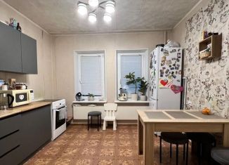Продается 2-ком. квартира, 56.9 м2, Псков, улица Генерала Маргелова, 19