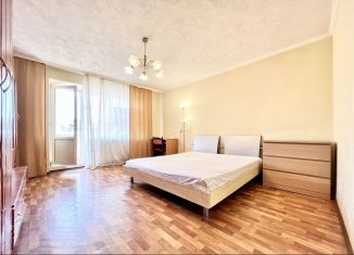 Сдаю 1-комнатную квартиру, 42 м2, Ростов-на-Дону, улица Обороны, 27