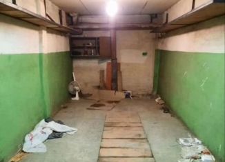 Сдаю в аренду гараж, 18 м2, Екатеринбург, улица Фронтовых Бригад, 12