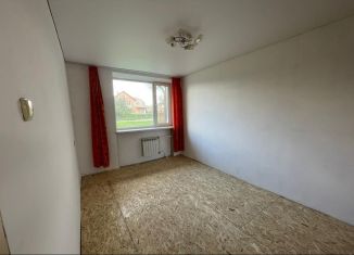 Продаю 2-ком. квартиру, 40 м2, Салават, Северная улица, 12