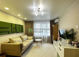 Продаю 3-комнатную квартиру, 57.3 м2, Удмуртия, улица 10 лет Октября, 19