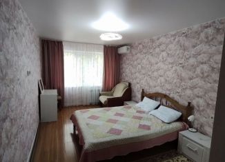 Сдается в аренду двухкомнатная квартира, 48 м2, Сочи, улица Воровского, 56