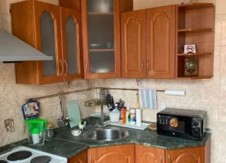 Сдам в аренду 1-комнатную квартиру, 38 м2, Санкт-Петербург, улица Композиторов, 10