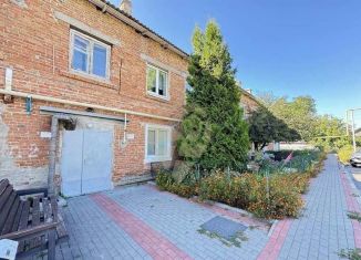 Продается двухкомнатная квартира, 49.6 м2, Старый Оскол, Заводская улица, 2