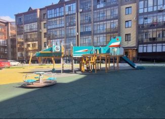 Продам 3-комнатную квартиру, 79 м2, Абакан, улица Авиаторов, 1Д