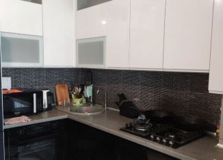 Продам 3-комнатную квартиру, 69 м2, Калининград, Летняя улица, 64