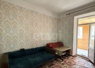 Продаю 1-комнатную квартиру, 32 м2, Махачкала, улица Магомета Гаджиева, 216