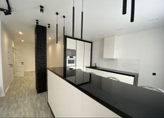 Сдается двухкомнатная квартира, 75 м2, Краснодар, Артезианская улица, 16