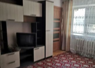 Сдам в аренду 2-ком. квартиру, 40 м2, Псков, набережная реки Великой, 4