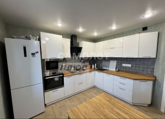 Продажа 2-ком. квартиры, 68.4 м2, Бор, улица Луначарского, 208к1, ЖК Солнечный Город