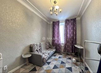 Продам 3-ком. квартиру, 68 м2, Санкт-Петербург, улица Белоусова, 6/42