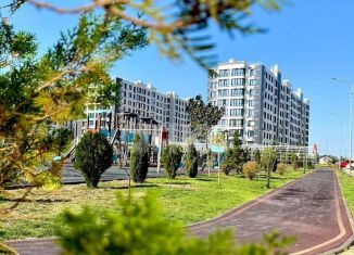 Продам 2-ком. квартиру, 45 м2, Батайск, Комсомольская улица, 131Ак1