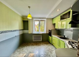 Продам 2-ком. квартиру, 60 м2, Калининград, улица Подполковника Иванникова, 1А