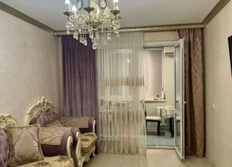 Четырехкомнатная квартира на продажу, 80 м2, Махачкала, улица Комарова, 8А