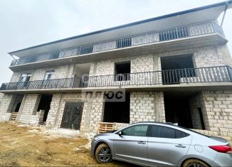 Трехкомнатная квартира на продажу, 100 м2, Махачкала, Грунтовая улица, 7