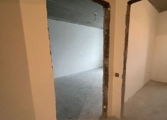 Продаю 2-ком. квартиру, 61 м2, Курск, улица Льва Толстого, 15А