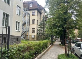 Продажа двухкомнатной квартиры, 52.9 м2, Калининград, улица Пугачёва, 9