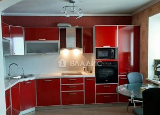 Продаю 2-ком. квартиру, 60 м2, Благовещенск, улица Горького, 172/1