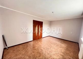 Продается 2-ком. квартира, 52.3 м2, Барнаул, улица Кутузова, 16Г