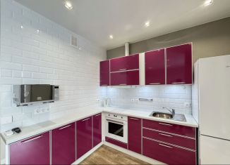 Сдаю в аренду 2-ком. квартиру, 49 м2, Краснодар, улица Героев-Разведчиков, 8к2