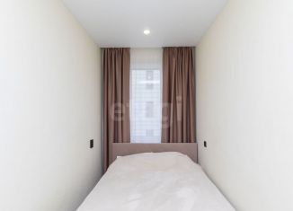 Продаю 1-ком. квартиру, 30.5 м2, Тюмень, улица Алексея Сергиенко, 11