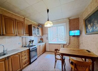 Продаю 4-ком. квартиру, 82.2 м2, Орёл, улица Металлургов