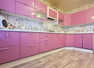 Продам трехкомнатную квартиру, 76.1 м2, Дзержинск, улица Будённого, 2