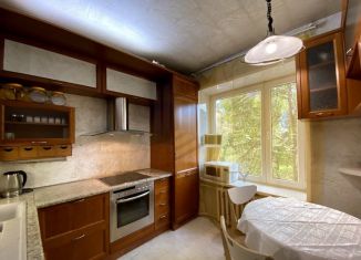 Сдача в аренду трехкомнатной квартиры, 72 м2, Санкт-Петербург, улица Шевченко, 11