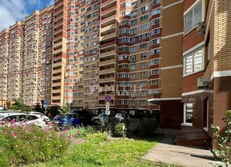 Продаю 2-комнатную квартиру, 66 м2, Видное, бульвар Зелёные Аллеи, 12