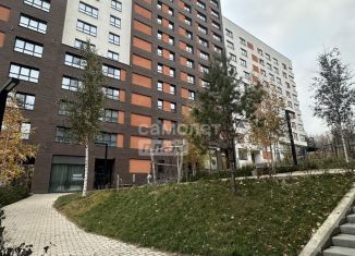 Продам 4-комнатную квартиру, 94 м2, Екатеринбург, улица Чемпионов, 15