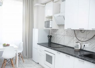 Сдаю двухкомнатную квартиру, 40 м2, Сочи, улица Калараша