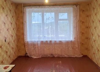 Продам 2-ком. квартиру, 40 м2, Мурманск, Молодёжная улица, 12