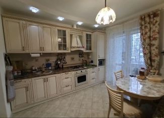 Продается 2-ком. квартира, 66 м2, Чебоксары, улица Герцена, 6к1