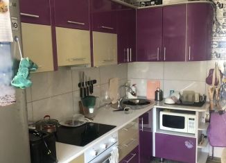 Продам 4-ком. квартиру, 87.7 м2, Барнаул, улица Попова, 85