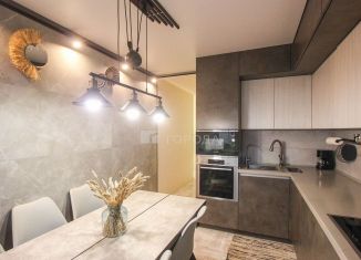 Продам 3-комнатную квартиру, 86.7 м2, Барнаул, улица Малахова, 150