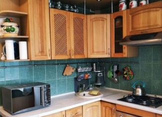 Продается трехкомнатная квартира, 68 м2, Калининград, улица Николая Карамзина, 19