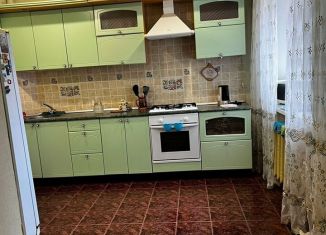 2-комнатная квартира в аренду, 80 м2, Пенза, улица Суворова, 143А