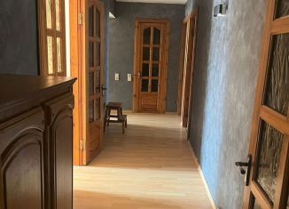 Продам 3-комнатную квартиру, 75 м2, Иваново, улица Жарова, 8