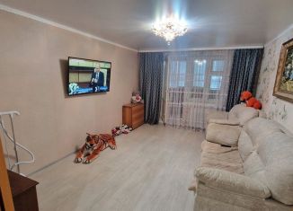Продается трехкомнатная квартира, 70 м2, Республика Башкортостан, улица Фаузи Зайлалова, 14