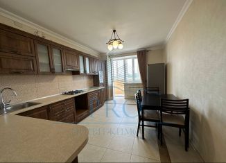 2-ком. квартира в аренду, 80 м2, Ессентуки, Октябрьская площадь, 31Б