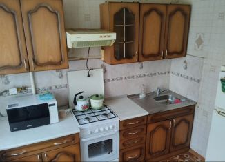 Сдаю 2-ком. квартиру, 52 м2, Старый Оскол, микрорайон Звёздный, 2