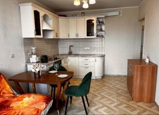 Продаю 1-комнатную квартиру, 44.1 м2, Тюмень, улица Андрея Бушуева, 2